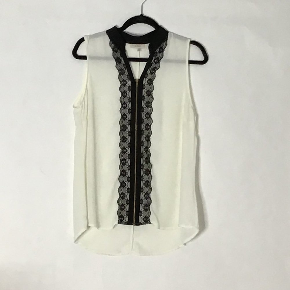 Halo Sleeveless Blouse‎ With Black Lace Front
